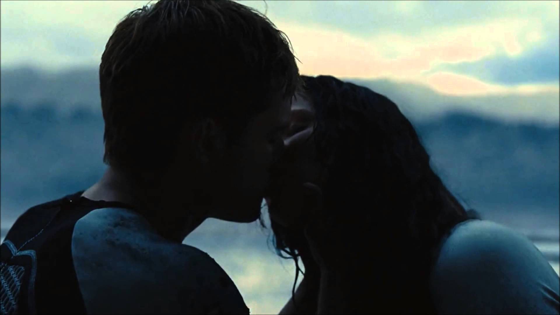 Peeta And Katniss Love Story Fanfiction